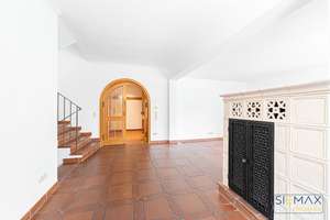 Mediterranes Wohnambiente trifft Architektur – Familienhaus mit exklusiver Pool-Lounge im Würmtal – Die vollständige Adresse der Immobilie erhältst du vom Anbieter., 82166 Gräfelfing – Vorschaubild 7