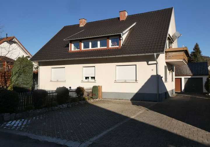 Ein-/Zweifamilienhaus in Owingen