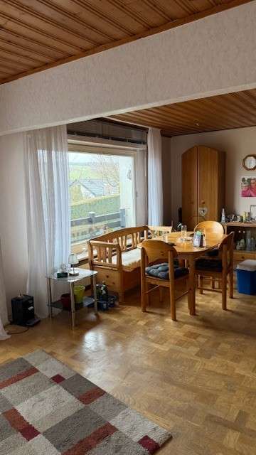 Immobilie in Grävenwiesbach - Charmantes Einfamilienhaus in Grävenwiesbach  - Bild 0