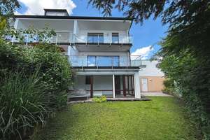 Raumwunder in Bestlage: Großzügiges Split-Level-Haus mit Fernblick in Bochum-Stiepel – Die vollständige Adresse der Immobilie erhältst du vom Anbieter., 44797 Stiepel, Bochum – Vorschaubild 1