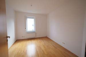 +WILEY+ Schicke Etagenwohnung mit 40 m² Wohnzimmer in ruhiger Wohnlage – Die vollständige Adresse der Immobilie erhältst du vom Anbieter., 89231 Neu-Ulm – Vorschaubild 10