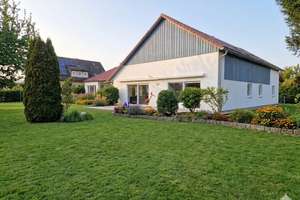 Saniertes Einfamilienhaus, viel Platz auch für Gewerbe, großer Südgarten – Die vollständige Adresse der Immobilie erhältst du vom Anbieter., 87727 Babenhausen – Vorschaubild 1
