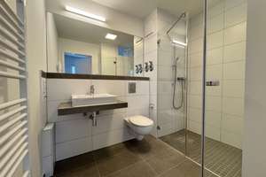 Möblierte Single Wohnung mit Blick zum begrünten Innenhof! – Michael-Brückner-Straße 7 AA, 12459 Niederschöneweide, Berlin – Vorschaubild 2