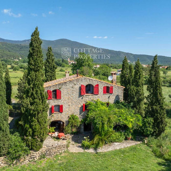 Masía von 1900 zum Verkauf in Maià de Montcal, La Garrotxa, Girona