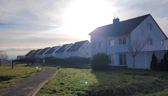 Bild von Provisionsfrei! Haus 163qm Wohnen in Parkrandlage Einbauküche mit Kochinsel