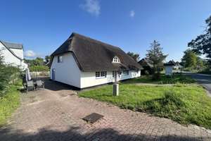 Reetgedecktes Bauernhaus mit Boddenblick – Dorfstraße 33, 18586 Middelhagen – Vorschaubild 2