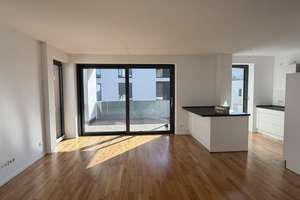 Schöne 3-Zimmer Wohnung mit Balkon in super Lage direkt an der Elbe – Im Elbbahnhof 16, 39104 Altstadt, Magdeburg – Vorschaubild 4