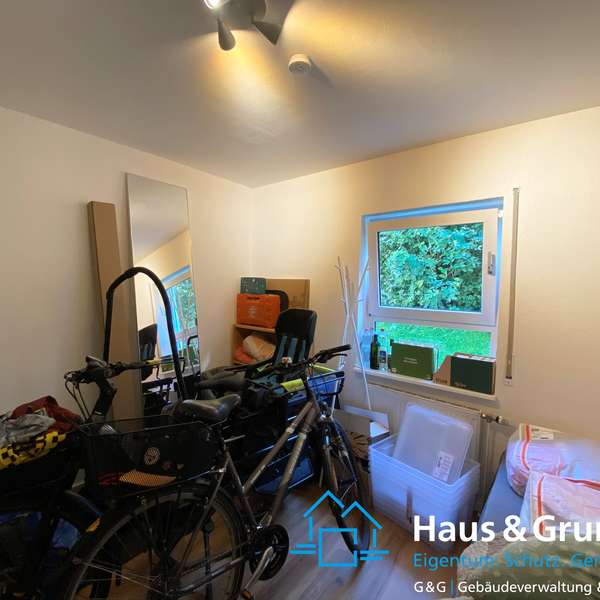 *** Großzügige, helle 5-Zimmer-Erdgeschoss-Wohnung mit Terrasse und Gemeinschaftsgarten ****