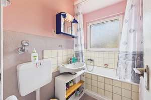 Vermietete 2-Zimmer-Eigentumswohnung mit Balkon und praktischem Grundriss in Düsseldorf-Mörsenbroich – Die vollständige Adresse der Immobilie erhältst du vom Anbieter., 40470 Rath, Düsseldorf – Vorschaubild 9
