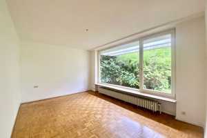 Freistehender Bungalow mit großem Garten, Pool und Garage in exklusiver Lage in Essen Bredeney – Essen – Vorschaubild 3