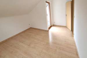 3-Zimmer-Wohnung mit EBK und großer sonniger Loggia im klimatisierten DG – Die vollständige Adresse der Immobilie erhältst du vom Anbieter., 69123 Wieblingen, Heidelberg – Vorschaubild 4