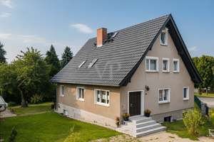 Großzügiges Einfamilienhaus in Görlitz – Kürzlich modernisiert & sofort bezugsbereit – Die vollständige Adresse der Immobilie erhältst du vom Anbieter., 2827 Rauschwalde, Görlitz – Vorschaubild 2