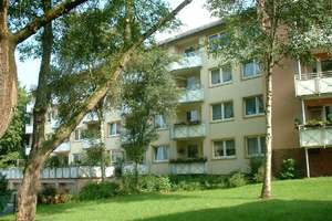 ***  Modernisierte 2-Zi-Wohnung mit Loggia in zentraler Lage von Holsterhausen *** – Kaulbachstr. 61, 45147 Holsterhausen, Essen – Vorschaubild 2