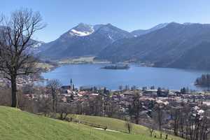 Ruhige, gepflegte Doppelhaushälfte, zwischen Seen und Bergen - ideal für eine kleine Familie – Miesbach (Kreis) – Vorschaubild 1