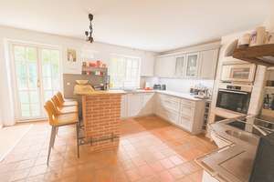 Exklusive Landhausvilla mit traumhaftem Garten – Die vollständige Adresse der Immobilie erhältst du vom Anbieter., 96129 Strullendorf – Vorschaubild 6