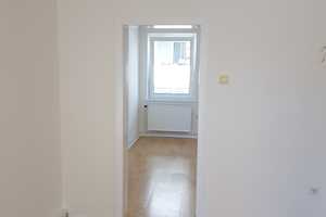 Helle 3-Zi.Wg mit großer, schöner Dachterrasse, EBK, Keller. Zentral aber sehr ruhig – Hannover – Vorschaubild 4