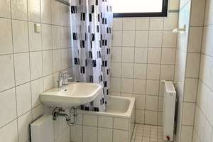 Ruhig wohnen in gepflegter Hausgemeinschaft – Dachgeschosswohnung in Oppum – Die vollständige Adresse der Immobilie erhältst du vom Anbieter., 47809 Oppum, Krefeld – Vorschaubild 5