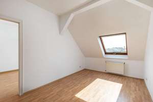 Unsanierte 72 m² DG-Altbauwohnung mit 150 m² Dachrohling zum Ausbau am Steinplatz / Südvorstadt – 4275 Südvorstadt, Leipzig – Vorschaubild 15