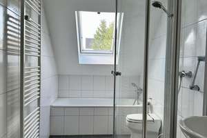 Lichtdurchflutete 3,5-Zi-Dachgeschosswohnung mit Panoramablick auf der Bellevue – Die vollständige Adresse der Immobilie erhältst du vom Anbieter., 66117 Alt-Saarbrücken, Saarbrücken – Vorschaubild 6