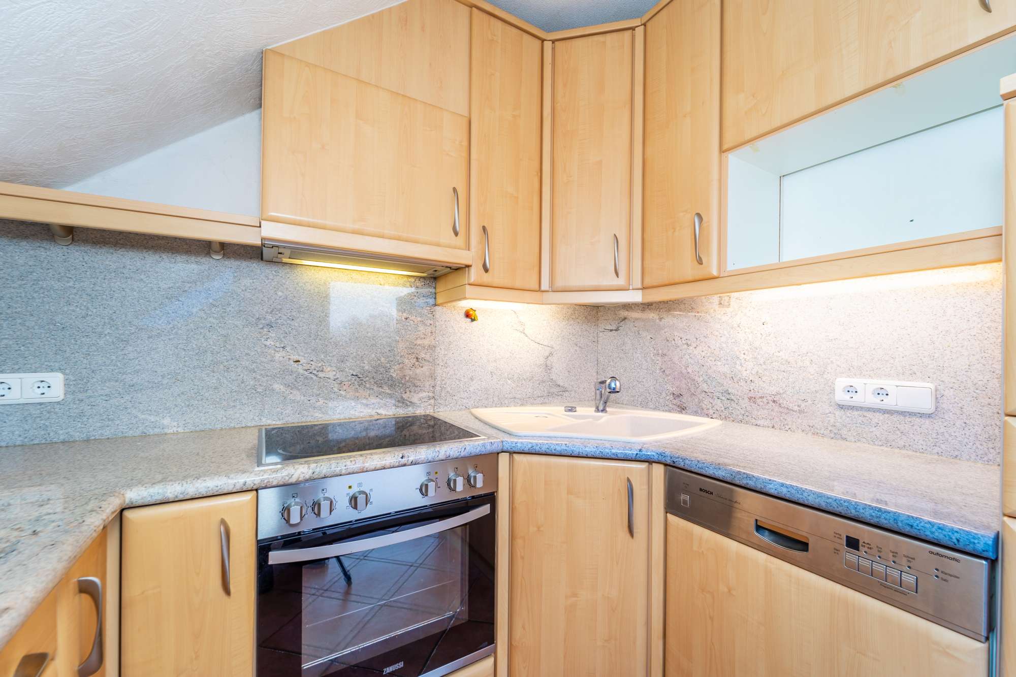 Immobilie in Scharbeutz - Ruhe, Licht und Nähe zur Ostsee- Dachgeschosswohnung in Scharbeutz nahe Ostsee und Kammerwald - Bild 3