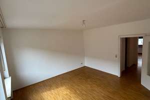 Helle 3 Zimmer Altbauwohnung mit Balkon in der historischen Würzburger Innenstadt – Plattnerstraße 9, 97070 Altstadt, Würzburg – Vorschaubild 8