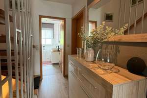Ein Zuhause zum Verlieben – stilvolles Reihenmittelhaus mit Pool in Toplage · provisionsfrei – Die vollständige Adresse der Immobilie erhältst du vom Anbieter., 91056 Büchenbach West, Erlangen – Vorschaubild 12