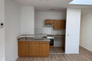 Charmante lichtdurchflutete 3-Zimmer Dachgeschosswohnung in Berlin-Tempelhof – Blumenthalstr. 5, 12103 Tempelhof, Berlin – Vorschaubild 13