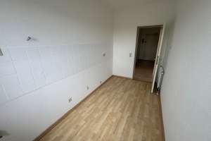 nur mit WBS : Helle  2 Zimmer Wohnung in Düsseldorf Vennhausen mit Fernblick über Düsseldorf – Zwickauer Straße 25, 40627 Vennhausen, Düsseldorf – Vorschaubild 18