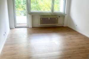++ Renovierte, helle 2-Zimmer Wohnung mit Süd-Balkon und Stellplatz! – Beuthener Str. 8, 65191 Wiesbaden – Vorschaubild 2