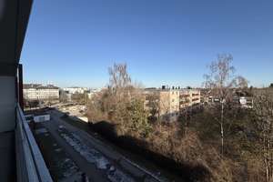 Ihr Zuhause | NEU positioniert: 3-Zimmer, Aufzug, 2 Balkone, tolle Aussicht - jetzt inkl. TG – Die vollständige Adresse der Immobilie erhältst du vom Anbieter., 81477 Solln, München – Vorschaubild 17