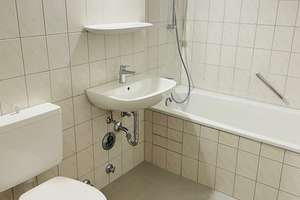 Helle Dachgeschosswohnung in der Fußgängerzone von St. Leonhard – Schweinauer Str. 37a, 90439 St. Leonhard, Nürnberg – Vorschaubild 7