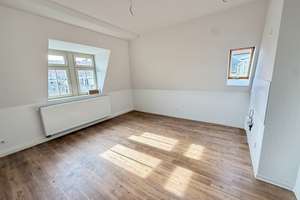 Erstbezug nach Sanierung - Appartement in ruhiger Hoflage - ganz oben! – Die vollständige Adresse der Immobilie erhältst du vom Anbieter., 76137 Südweststadt, Karlsruhe – Vorschaubild 3