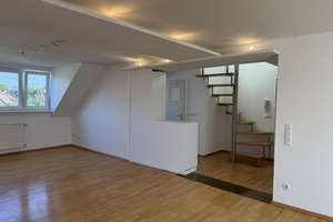 Wohnen über den Dächern - Teilmöblierte Maisonettewohnung mit Skyline-Blick – 60528 Niederrad, Frankfurt am Main – Vorschaubild 10