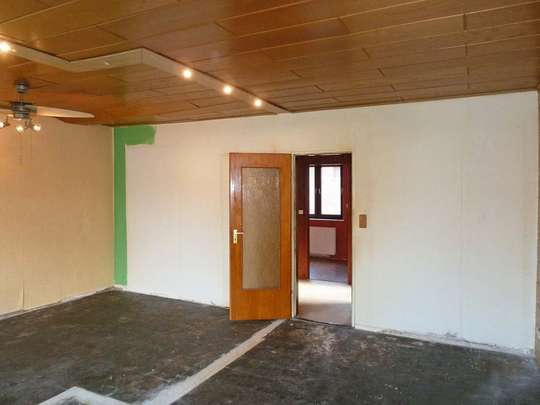 Sanierungsbedürftiges Haus nahe der Fritz-Erler-Allee - Bild 14