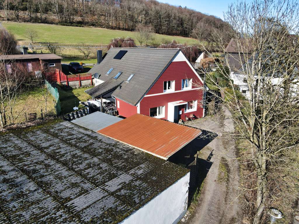 Immobilie in Herscheid - VR IMMO: Idyllisches Wohnen im umgebauten Schwedenhaus – ideal als Dauerwohnsitz oder Feriendomizil! - Bild 2