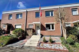Modernisiertes Reihenmittelhaus in beliebter Lage in Leverkusen Schlebusch – Die vollständige Adresse der Immobilie erhältst du vom Anbieter., 51375 Schlebusch, Leverkusen – Vorschaubild 2