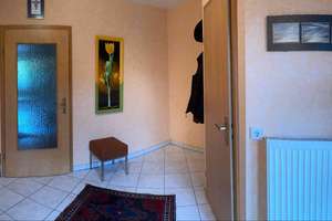 Schönes Reihenversatzhaus mit Garten in gepflegter, ruhiger Wohngegend  – Die vollständige Adresse der Immobilie erhältst du vom Anbieter., 91154 Roth – Vorschaubild 2