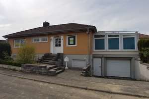 Winkelbungalow mit Wintergarten in Idstein/Walsdorf – Die vollständige Adresse der Immobilie erhältst du vom Anbieter., 65510 Idstein – Vorschaubild 1