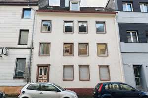 Viel Platz, solide Substanz ... ein Haus voller Möglichkeiten – Die vollständige Adresse der Immobilie erhältst du vom Anbieter., 42117 Elberfeld West, Wuppertal – Vorschaubild 1