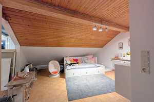 Noch dieses Jahr im neuen Zuhause - 200 m² Wohnfläche,  Abenteuergarten,  Kamin & 2 Garagen – Main-Taunus-Kreis – Vorschaubild 21