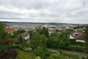 Modern möblierte Wohnung mit Traumblick über Stuttgart in exklusiver Halbhöhenlage in Stuttgart Ost – Die vollständige Adresse der Immobilie erhältst du vom Anbieter., 70184 Gänsheide, Stuttgart – Vorschaubild 2