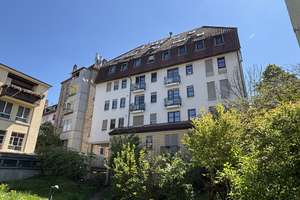 Attraktive Stadtwohnung mit Stellplatz und Blick über Stuttgart im beliebten Lehenviertel