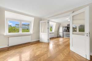 Nähe KÖ/Altstadt: Hochwertige 3,5 Zi-ETW mit Aufzug! Elegante City-Oase! Große Loggia!