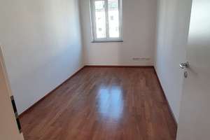 RESERVIERT! Helle 3-Zimmer-Wohnung mit Westbalkon und EBK – Truderinger Straße 134, 81673 Josephsburg, München – Vorschaubild 9