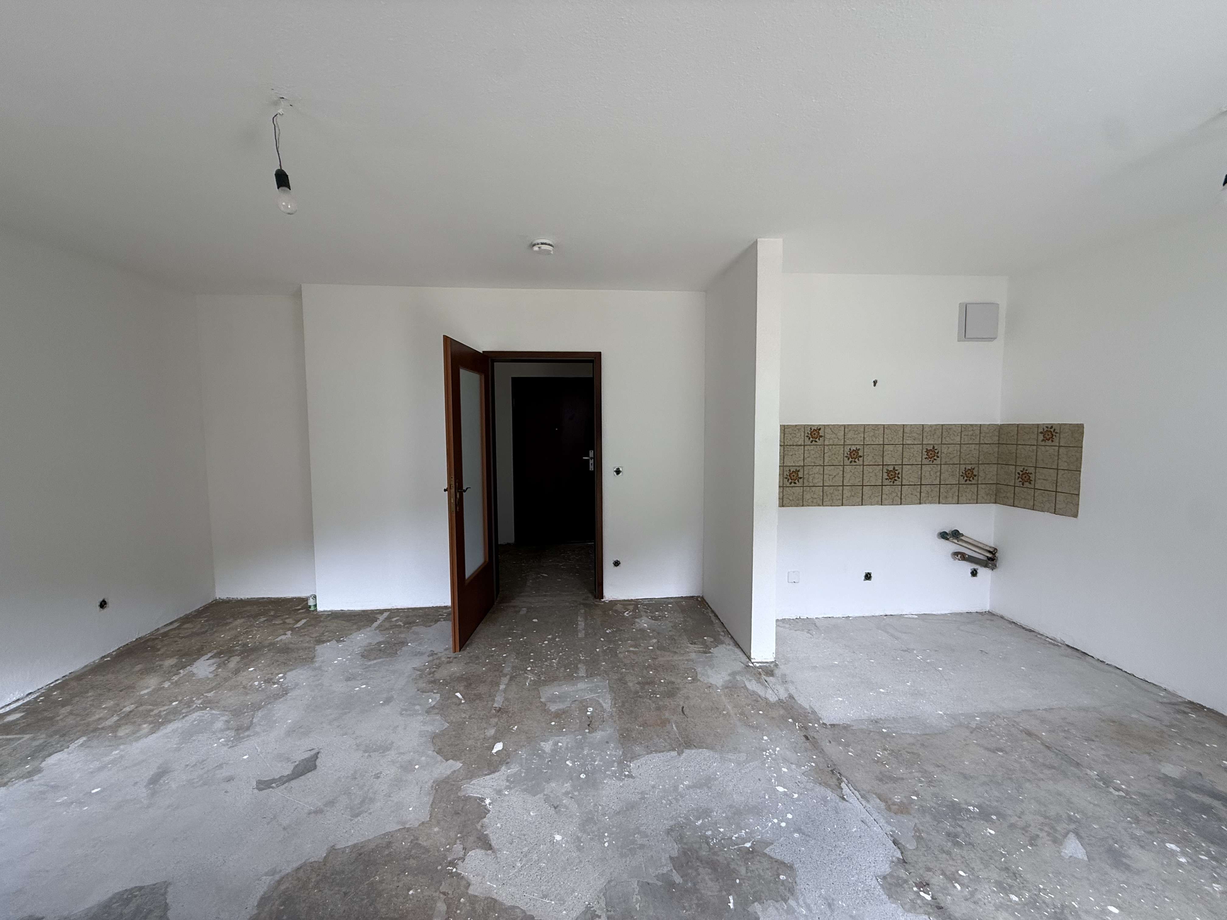 1-Zimmer-Apartment mit Terrasse und Tiefgarage – viel Potenzial in sonniger Lage Bad Reichenhalls, Berchtesgadener Land Kreis – Bild 3