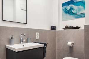 Helles Vollmöbliertes Penthouse Apartment in Neubau (3 Zimmer/121qm+Parking+Gym-Room) [ENG+DE+ESP] – Weinbergerstraße 61, 81241 Pasing, München – Vorschaubild 28