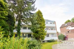 5846: Düsseldorf-Unterbach! 3-Zimmerwohnung mit zwei Balkonen in ruhiger Lage!