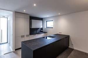 Stilvolle Neubau-Doppelhaushälfte in Gerolfing – Die vollständige Adresse der Immobilie erhältst du vom Anbieter., 85049 West, Ingolstadt – Vorschaubild 7