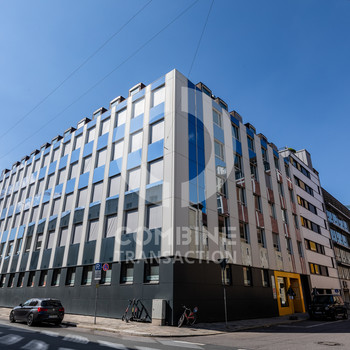 Büroflächen in ehemaligem Fabrikgebäude am Stiglmaierplatz. combine Transaction