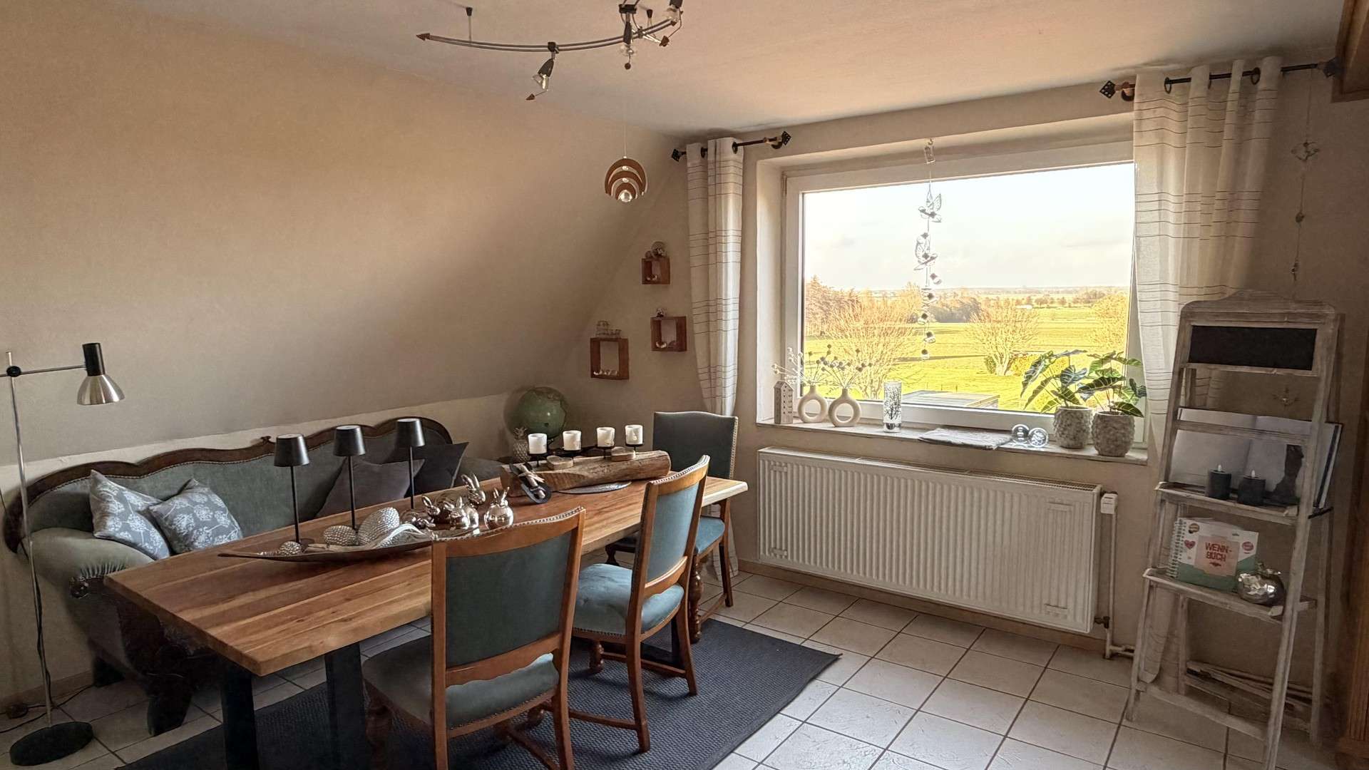 Immobilie in Hille - Großzügiges Haus - ideal für Familien, Mehrgenerationen oder Wohnen und Arbeiten unter einem Dach - Bild 3